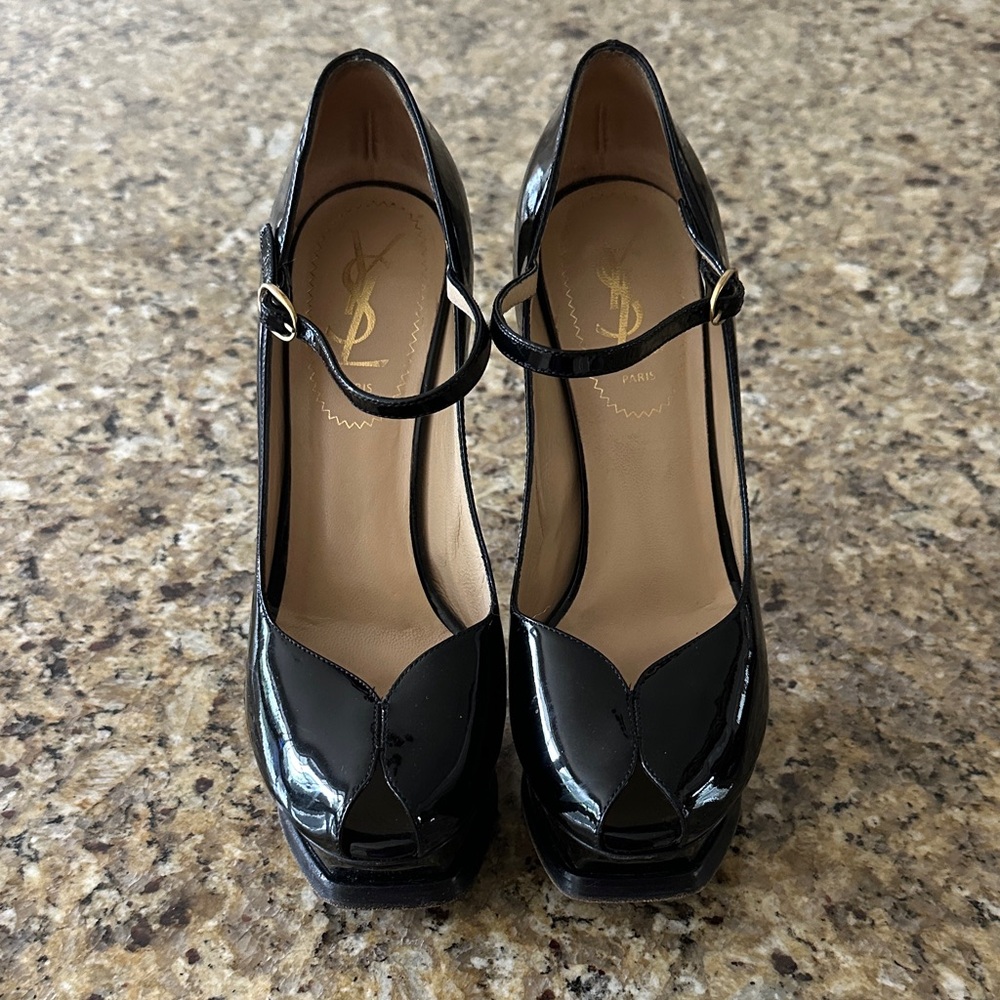 Yves Saint Laurent Black Patent Leather Heels